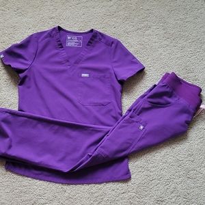 Figs scrubs set.